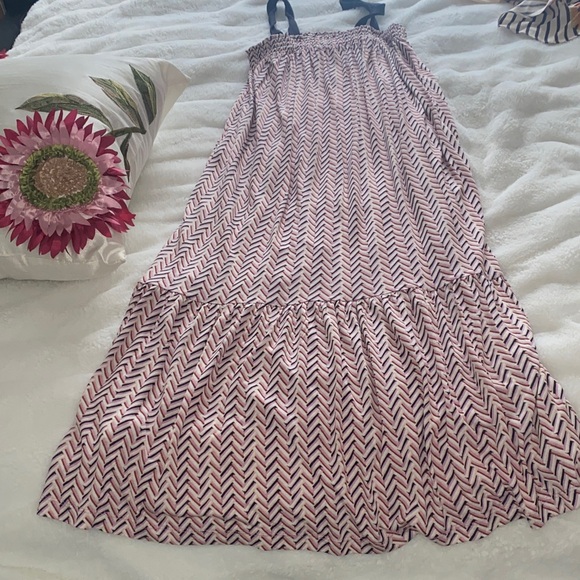 LOFT Pink and Black Chevron Dress with side pockets. Extremely comfy. - Picture 11 of 16